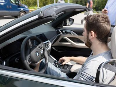 Sitzprobe im neuen BMW 4er Cabrio