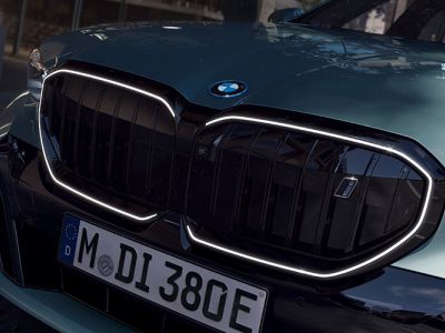 BMW i5 Touring Kühler